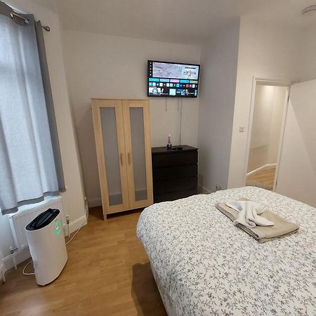 Cosy North Kensington Family Apartment For 4 Persons - Children Stay Free London Exterior foto